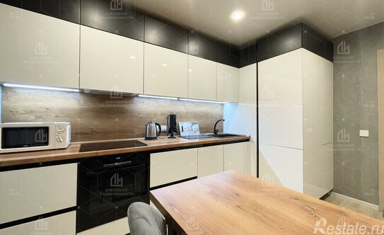 Продажа 1-комн квартиры на вторичном рынке Пражская улица,  д. 14