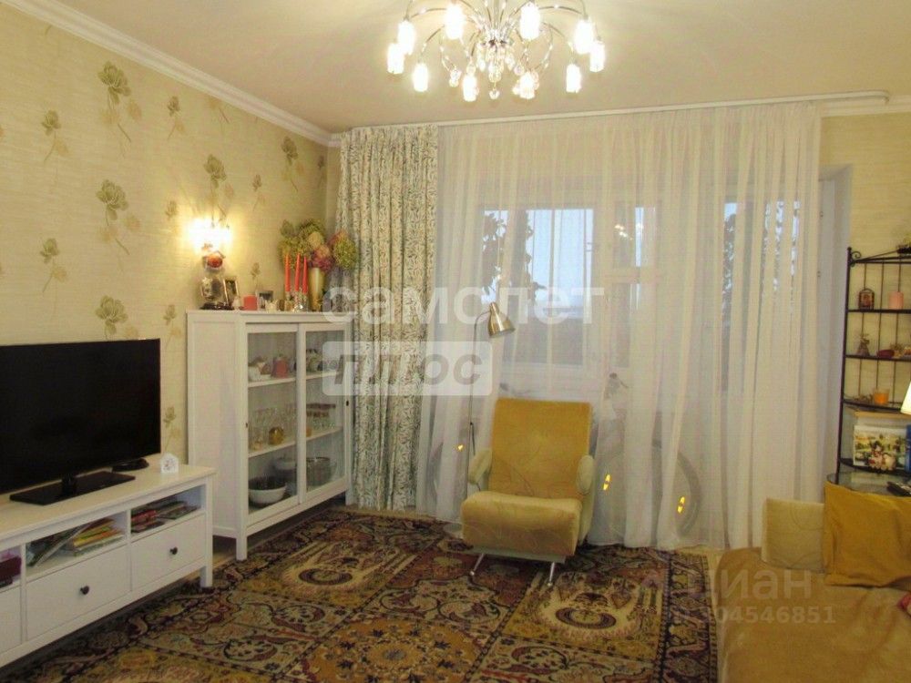 Продажа 3-комн квартиры на вторичном рынке Чехов, улица Чехова, 6