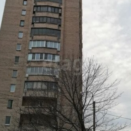 Продажа 3-комн квартиры на вторичном рынке ул Замшина,  д. 29,  к. 4