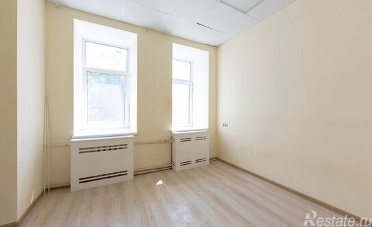 Продажа 5-комн квартиры на вторичном рынке улица Остоженка,  д. 42/2