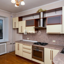 Продажа 4-комн квартиры на вторичном рынке Подольск г, Климовск мкр, Заводская ул,  д. 9/1