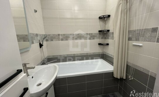 Продажа 1-комн квартиры на вторичном рынке улица Фёдора Котанова,  д. 5 к1