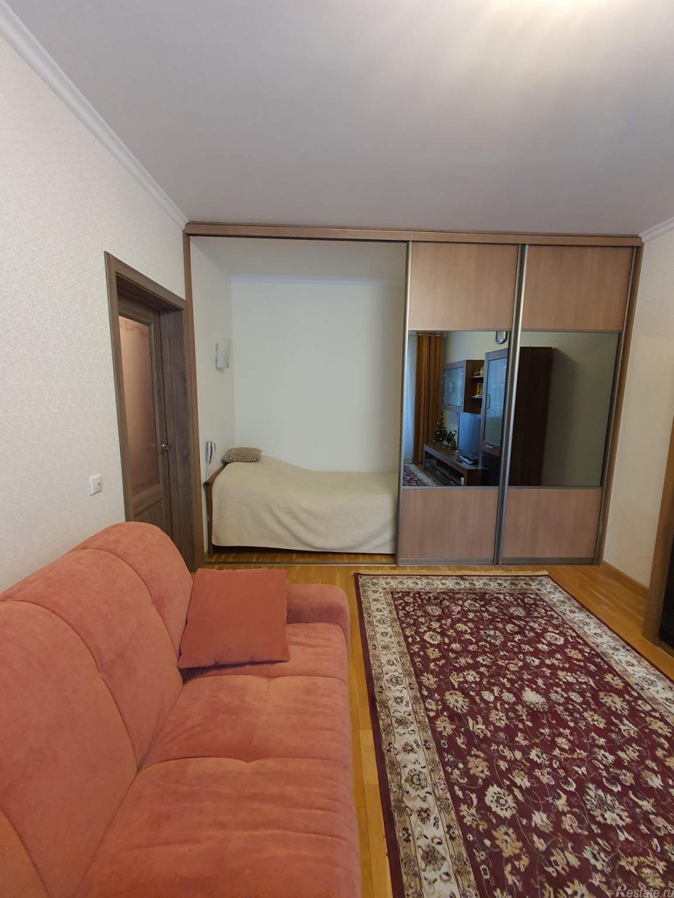 Продажа 1-комн квартиры на вторичном рынке Русанова,  д. 5