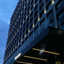 Продажа 1-комн квартиры на вторичном рынке улица Салова,  д. 61