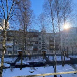 Продажа 1-комн квартиры на вторичном рынке Науки пр-кт,  д. 43