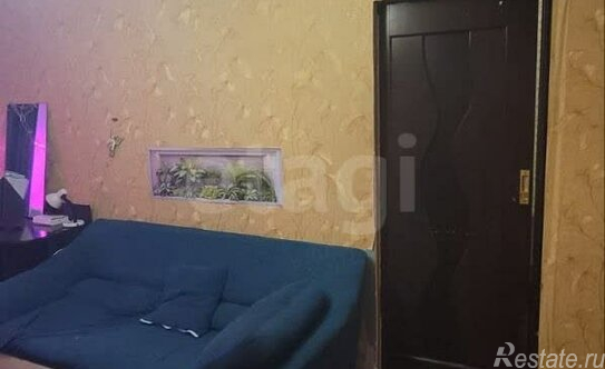 Продажа 4-комн квартиры на вторичном рынке Петровский пр-кт,  д. 11 к2