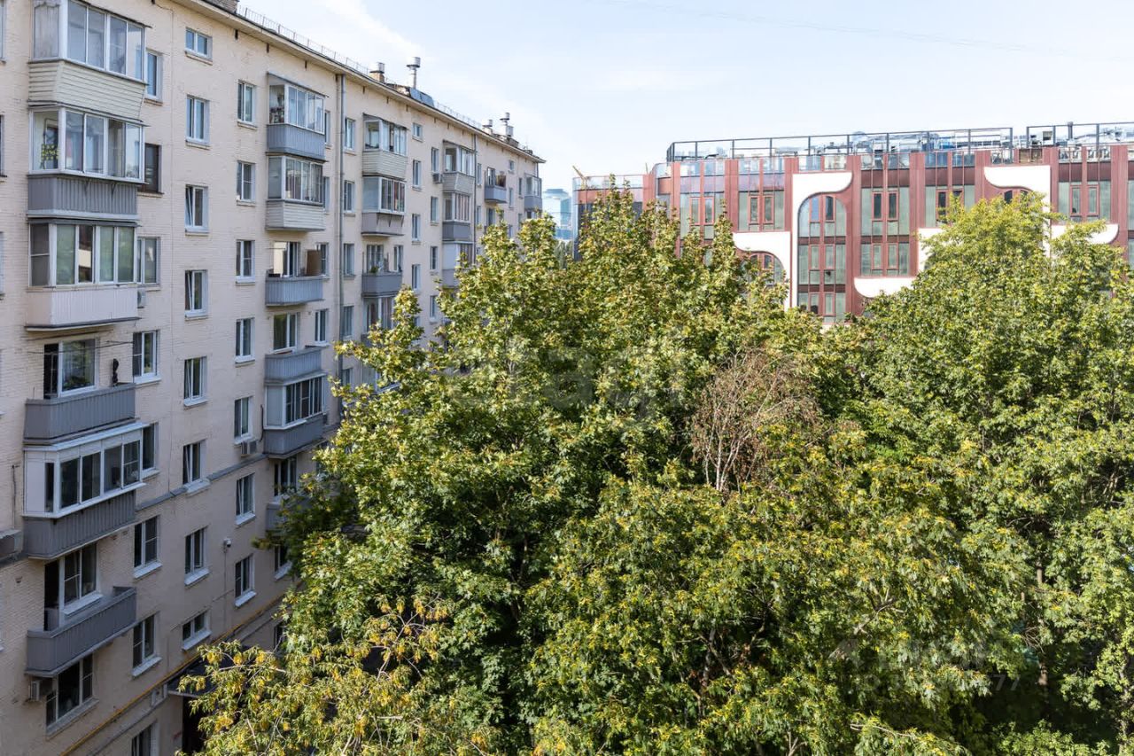 Аренда 3-комн квартиры на вторичном рынке Новодевичий проезд, 6