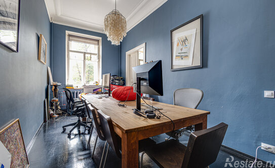 Продажа 4-комн квартиры на вторичном рынке Петровский бульвар,  д. 17/1