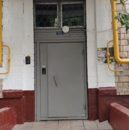 Продажа 1-комн квартиры на вторичном рынке Гвардейская улица,  д. 15 к1