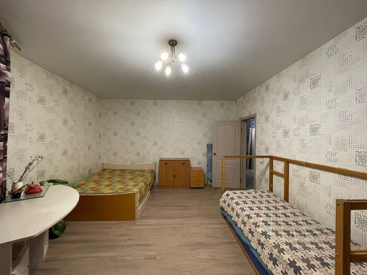 Продажа 2-комн квартиры на вторичном рынке улица Орджоникидзе, 59к2