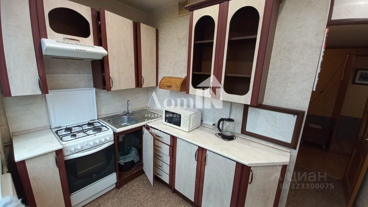 Продажа 2-комн квартиры на вторичном рынке улица Подвойского, 17к2