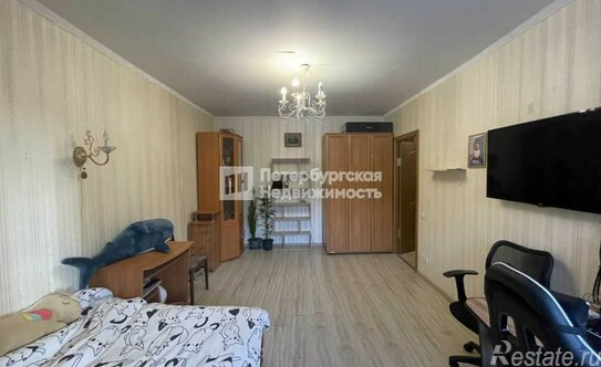 Продажа 2-комн квартиры на вторичном рынке Долгоозёрная улица,  д. 1