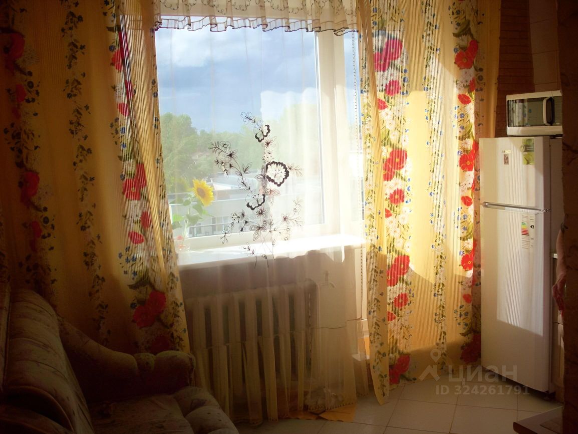 Продажа 1-комн квартиры на вторичном рынке пос. Стрельна, Кропоткинская улица, 6