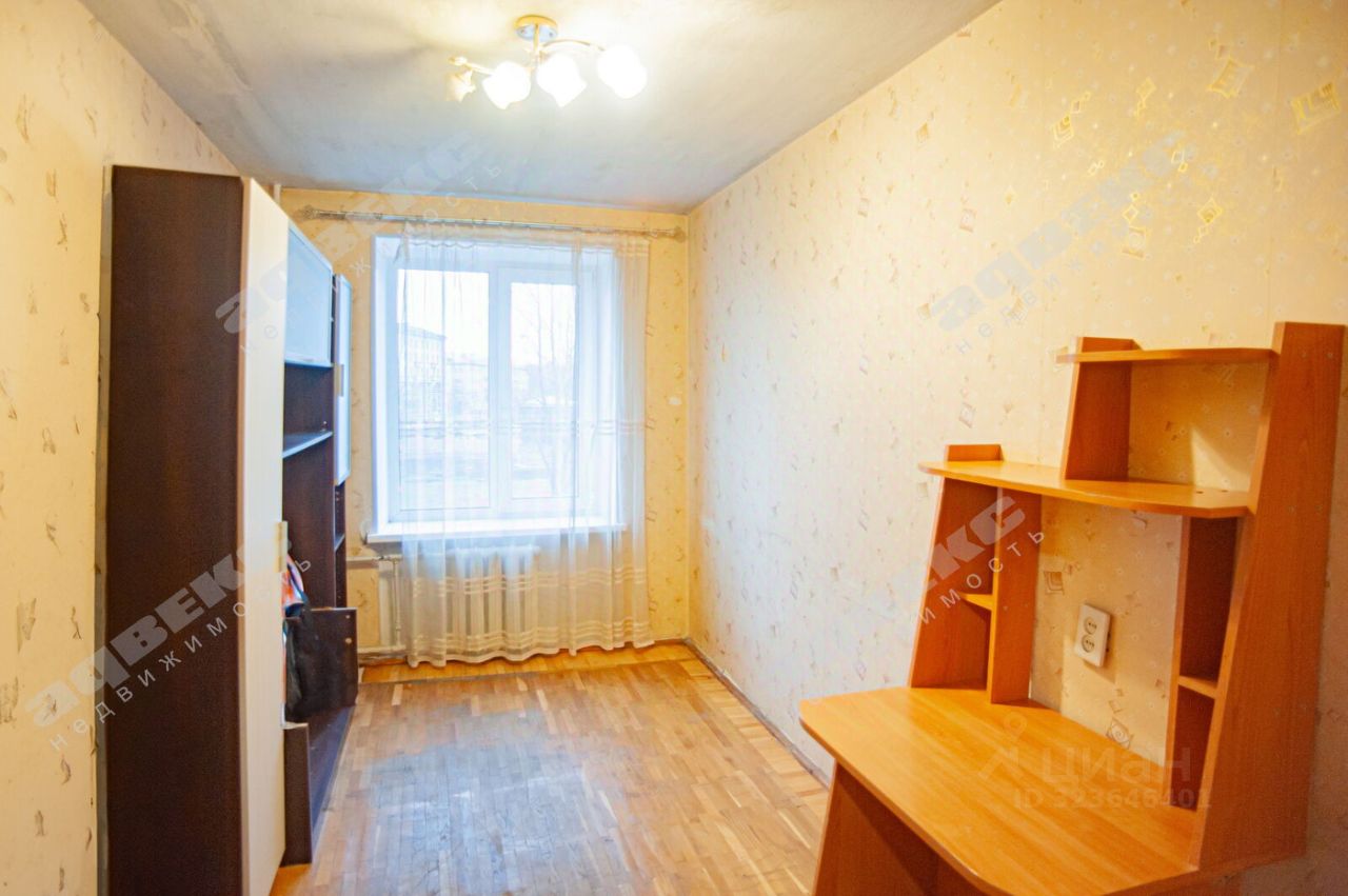 Продажа 3-комн квартиры на вторичном рынке проспект Средний Васильевского острова, 92
