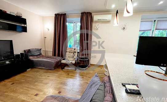 Продажа 3-комн квартиры на вторичном рынке улица Константина Царёва,  д. 6