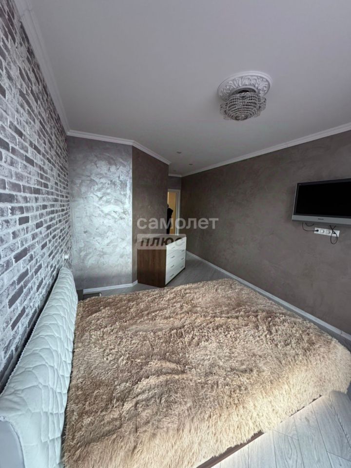 Продажа 2-комн квартиры на вторичном рынке улица Татьянин Парк, 14к2