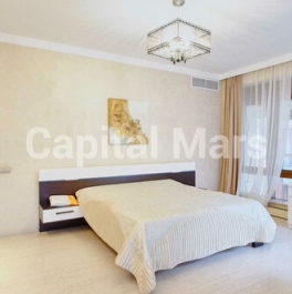 Аренда 4-комн квартиры на вторичном рынке Зачатьевский 1-й пер,  д. 5