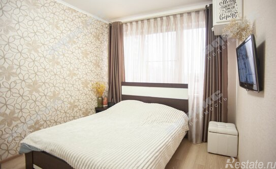 Продажа 2-комн квартиры на вторичном рынке улица Лётчика Пилютова,  д. 23