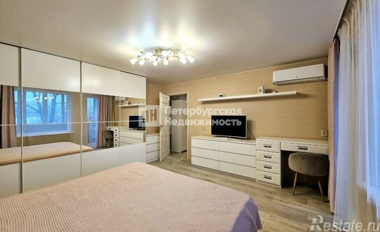 Продажа 3-комн квартиры на вторичном рынке улица Здоровцева,  д. 33 к1