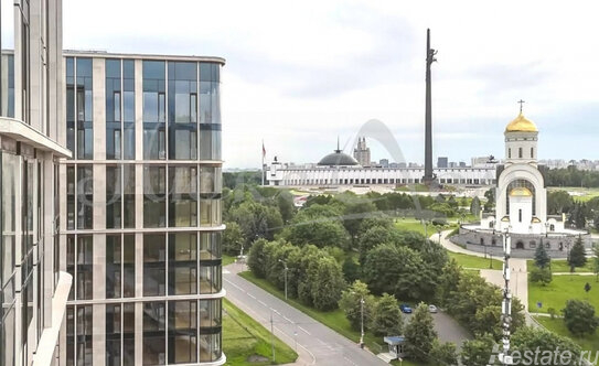 Продажа 4-комн квартиры на вторичном рынке Поклонная улица