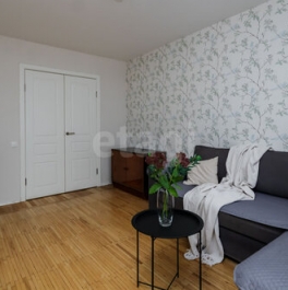 Продажа 3-комн квартиры на вторичном рынке Большевиков пр-кт,  д. 3 к2