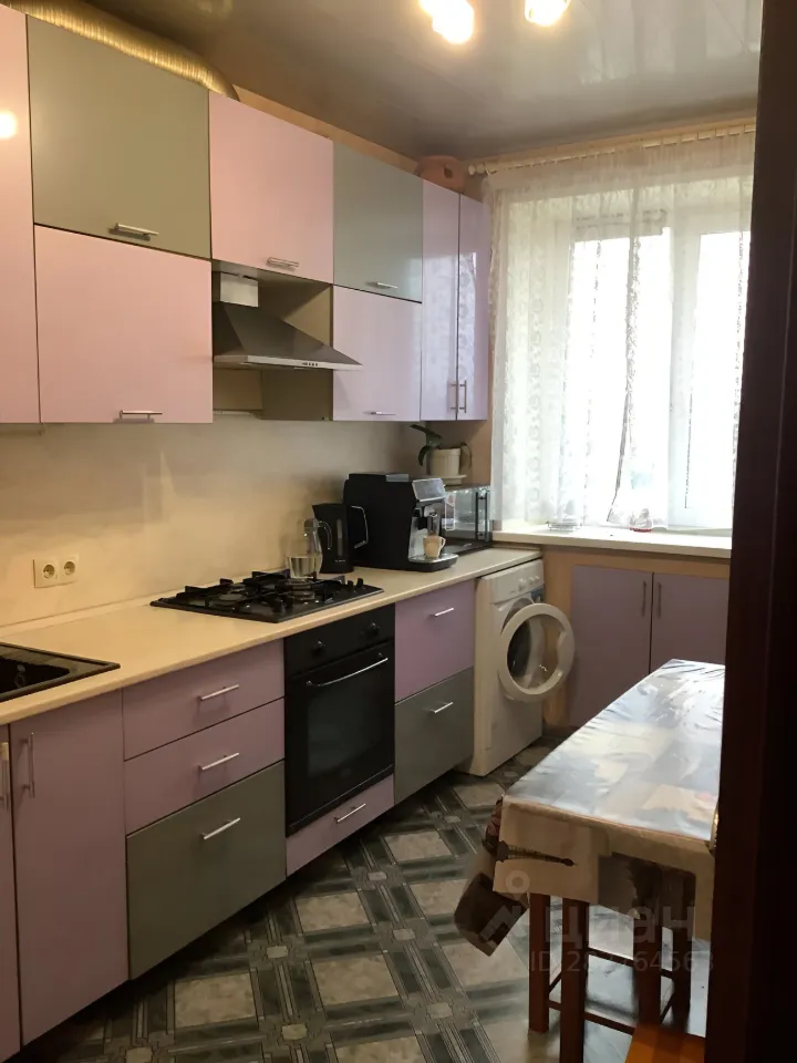 Продажа 3-комн квартиры на вторичном рынке Апрелевка, улица Сентябрьская, 2