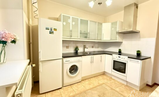 Продажа 1-комн квартиры на вторичном рынке Космонавтов пр-кт,  д. 61 к2