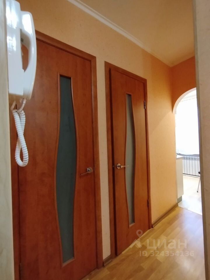 Продажа 2-комн квартиры на вторичном рынке Кириши, проспект Ленина, 11