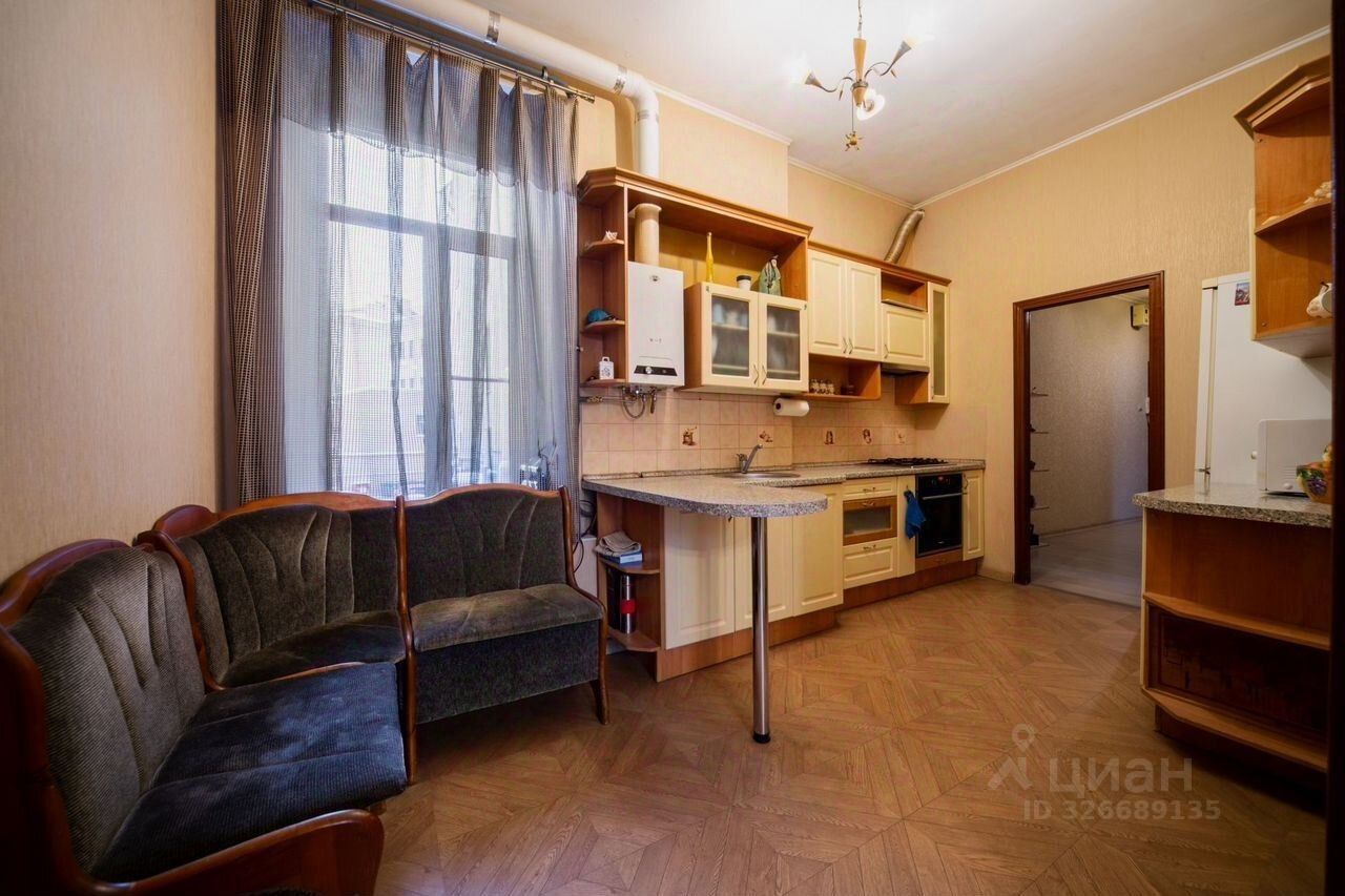 Продажа 3-комн квартиры на вторичном рынке проспект Малый Петроградской стороны, 1/3