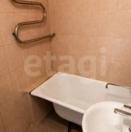 Продажа 4-комн квартиры на вторичном рынке Джамбула пер,  д. 17