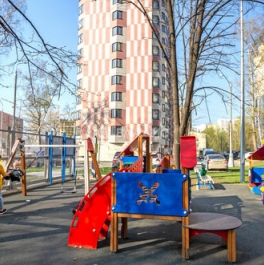 Продажа 3-комн квартиры на вторичном рынке Полярная улица,  д. 22