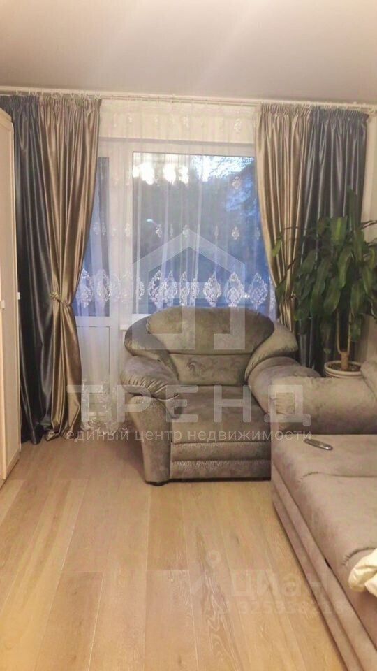 Продажа 3-комн квартиры на вторичном рынке улица Карпинского, 26