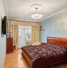 Продажа 5-комн квартиры на вторичном рынке Мосфильмовская улица,  д. 70 к4