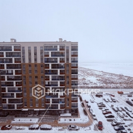Продажа 2-комн квартиры на вторичном рынке Бугры, Петровский б-р,  д. 27