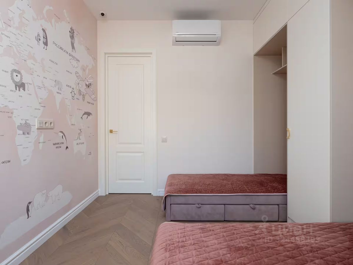 Продажа 3-комн квартиры на вторичном рынке улица Усачева, 2С3