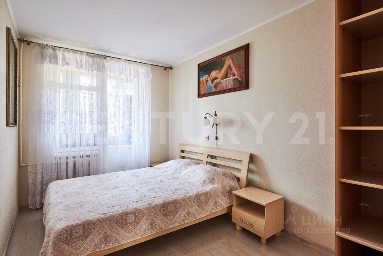 Продажа 3-комн квартиры на вторичном рынке проспект Большевиков, 9К2