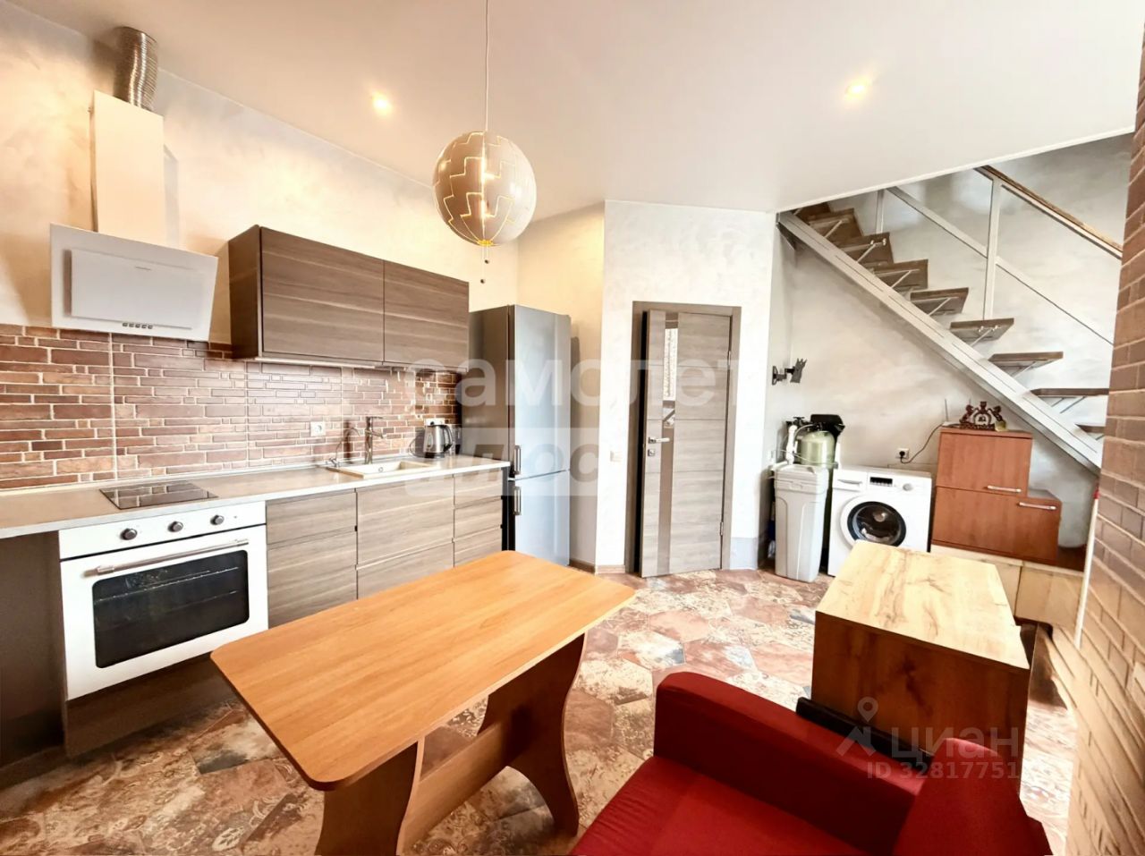 Продажа 2-комн квартиры на вторичном рынке Северное Сияние ЖК, пос. Опытного хозяйства Ермолино, улица Новопоселковая,  д. 6