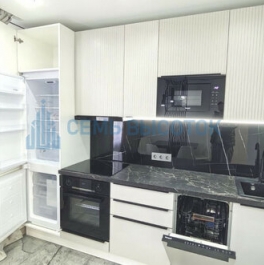 Продажа 2-комн квартиры на вторичном рынке Нахимовский пр-кт,  д. 7,  к. 1