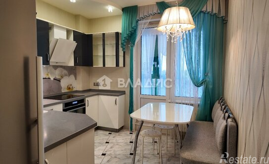 Продажа 2-комн квартиры на вторичном рынке Красногорск г, Космонавтов б-р,  д. 1