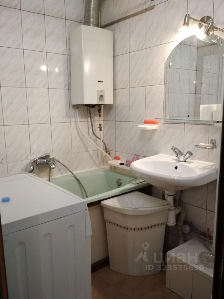 Продажа 2-комн квартиры на вторичном рынке улица Орджоникидзе, 19