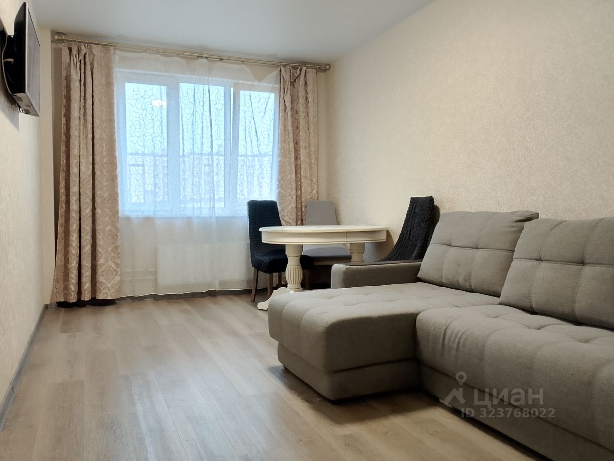 Продажа 2-комн квартиры на вторичном рынке Лопатино пгт, улица Сухановская, 28