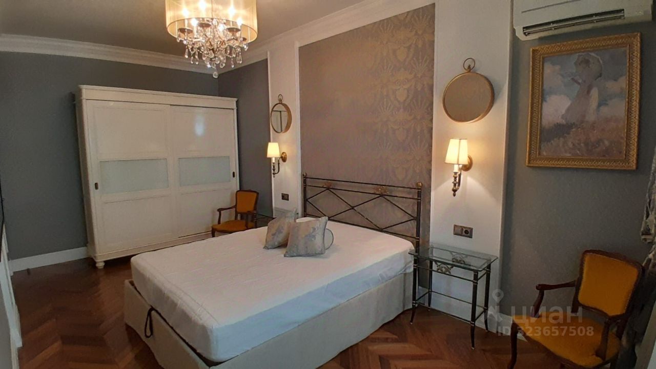 Аренда 3-комн квартиры на вторичном рынке Университетский проспект, 9