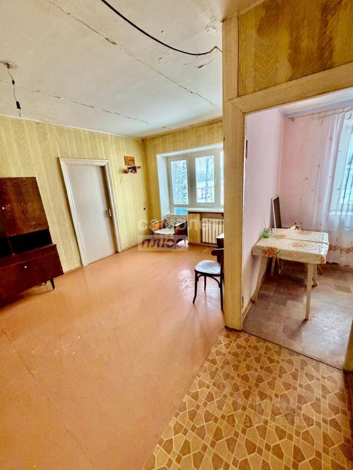 Продажа 2-комн квартиры на вторичном рынке пос. Электроизолятор, 16