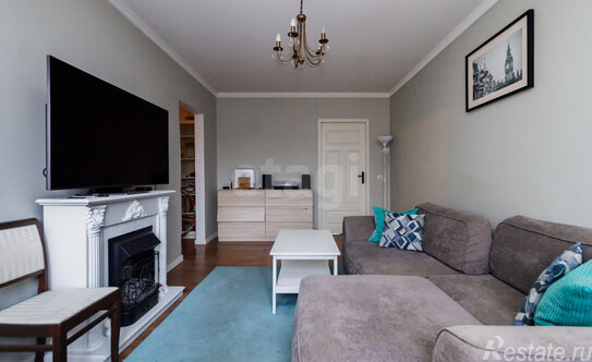 Продажа 3-комн квартиры на вторичном рынке Приморское шоссе,  д. 291