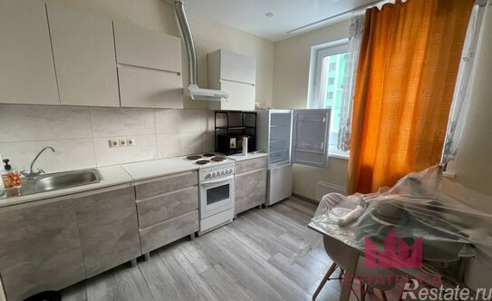 Продажа 2-комн квартиры на вторичном рынке ул Юлиана Семёнова,  д. 8,  к. 2