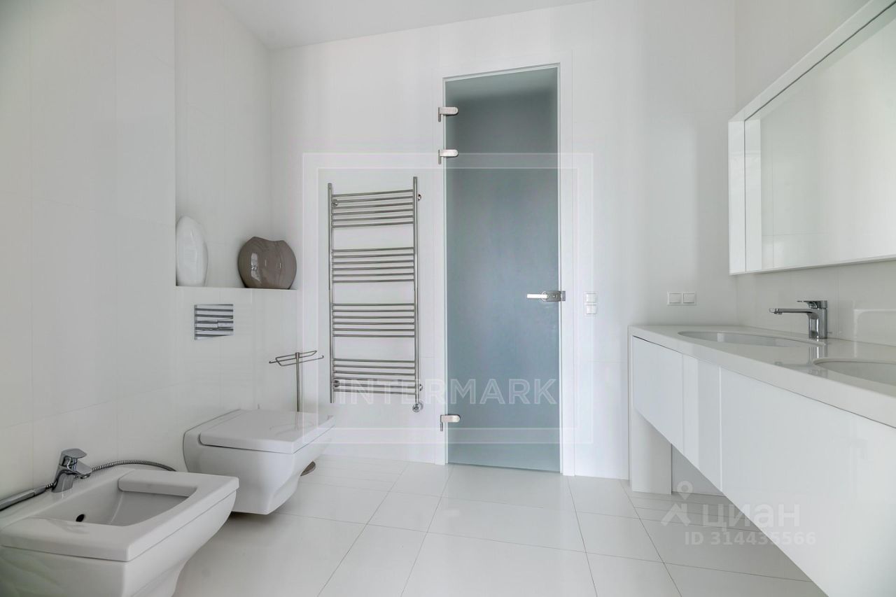 Аренда 3-комн квартиры на вторичном рынке улица Новый Арбат, 27