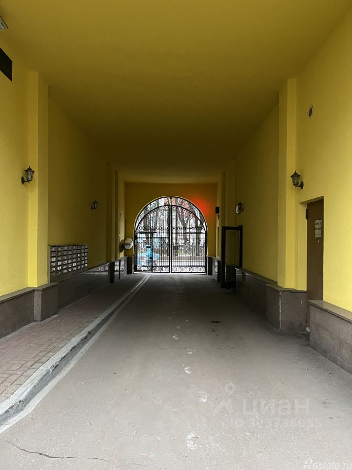 Аренда гаража Петровский бульвар,  д. 21