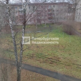 Продажа 2-комн квартиры на вторичном рынке Петергоф г, Разведчика б-р,  д. 16,  к. 3