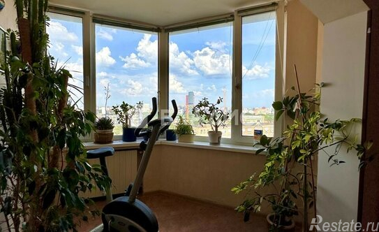 Продажа 4-комн квартиры на вторичном рынке Нахимовский пр-кт,  д. 33/2