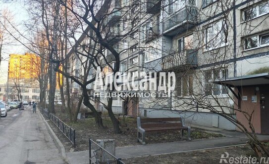 Продажа 2-комн квартиры на вторичном рынке проспект Славы,  д. 28